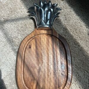 Elegant Wooden Pineapple Serving Board